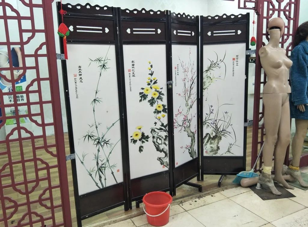 关门转让实体店,徐州商场撤场不让撤怎么办