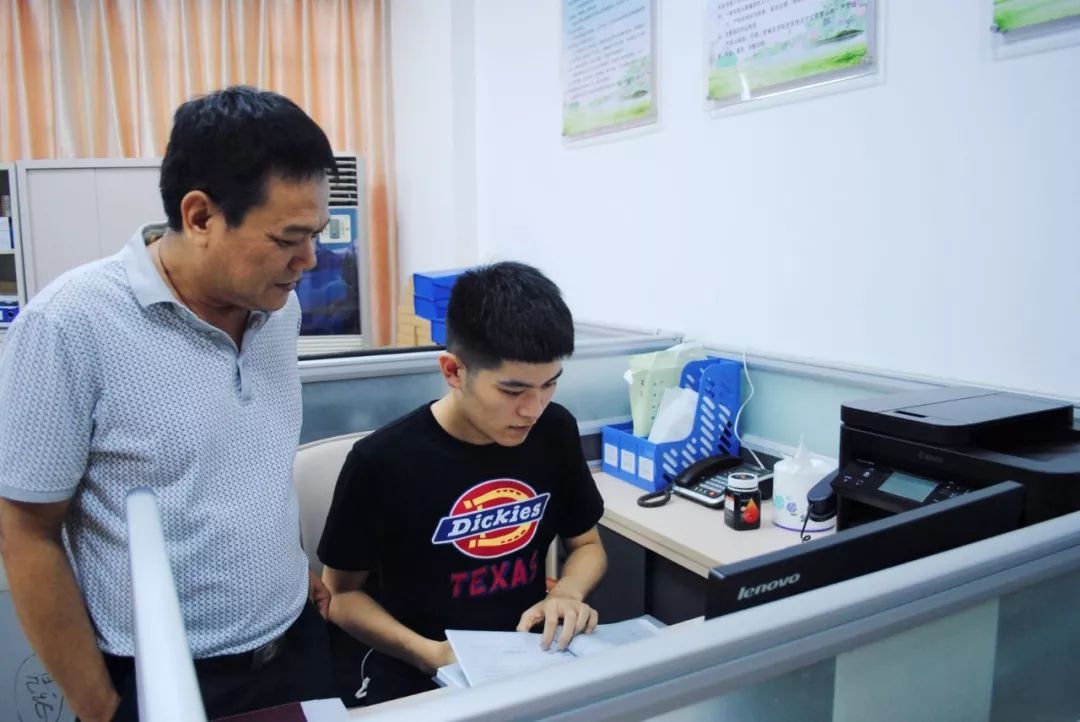 “重金”购买大厂实习机会，真能换来一份体面工作？