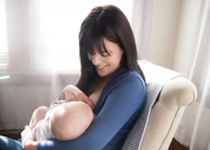 如果判断孩子可以断奶了？可别错过最佳的断奶时机哦，要仔细观察