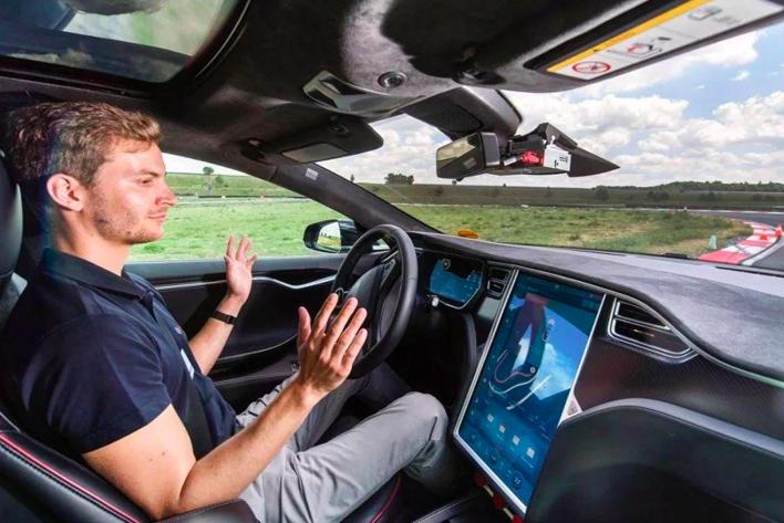 宁可相信世界上有鬼,也别相信马斯克这张嘴丨车壹条