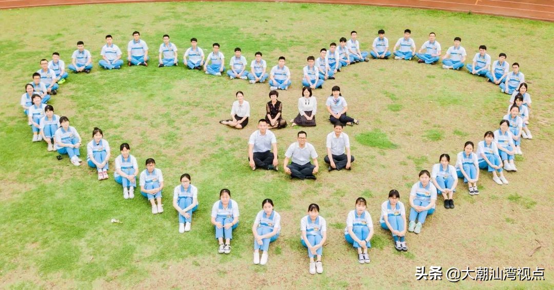 潮汕哪个学校校服最好看,潮汕校服排名前十