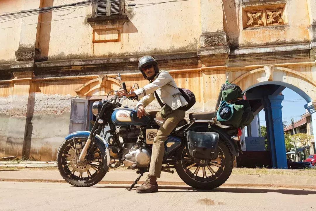 他卖掉豪宅搬进山洞,做出一个全世界风景最好的厕所