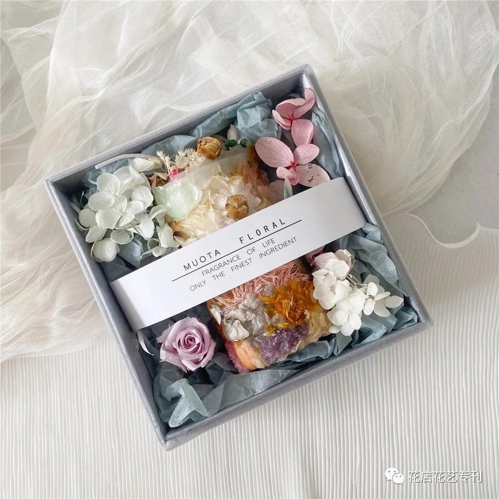 不到3年，她从全职辣妈变身为年营业额400万的花店老板