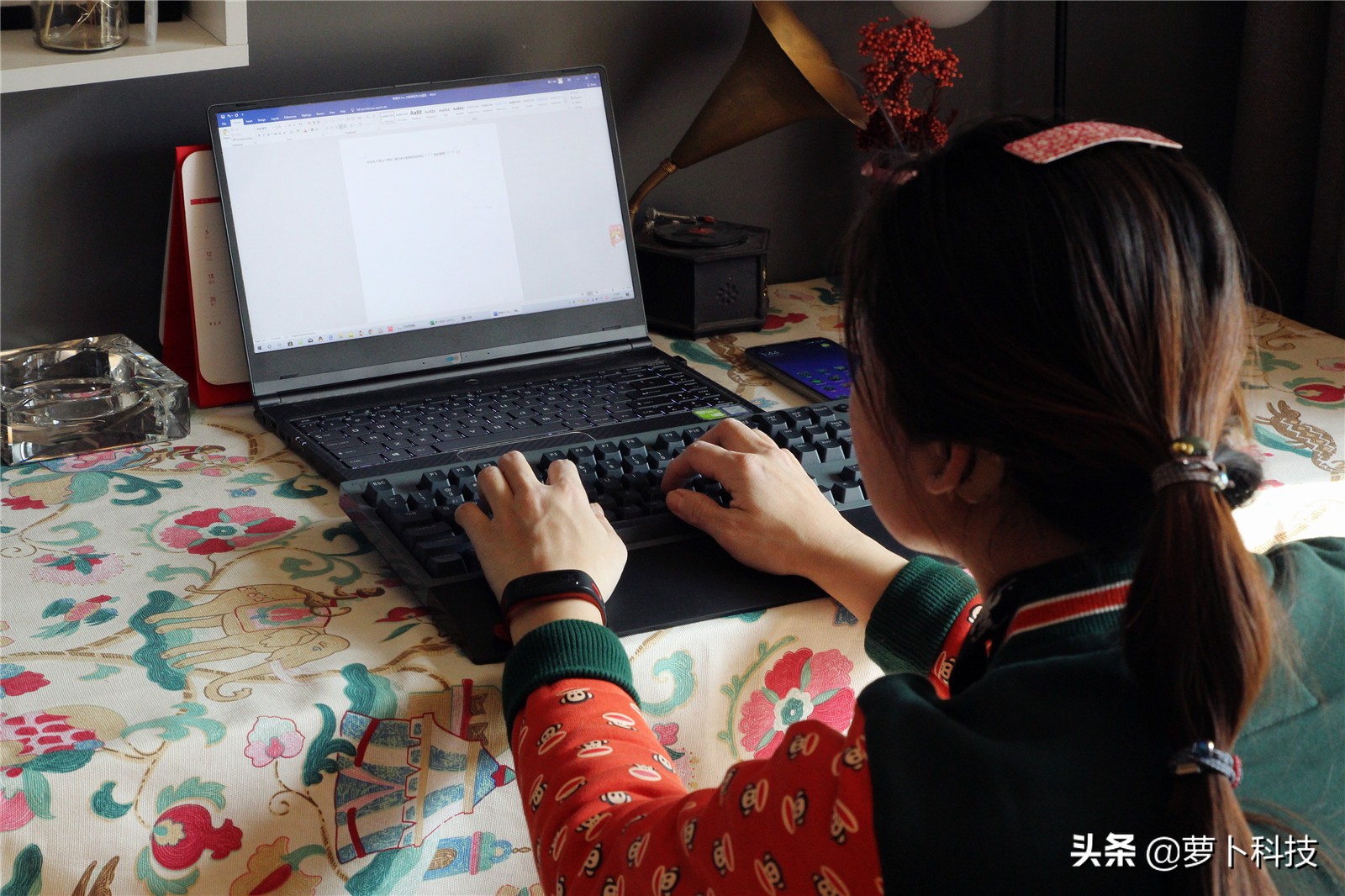 pc平板手机协同办公,平板适合的三模键盘