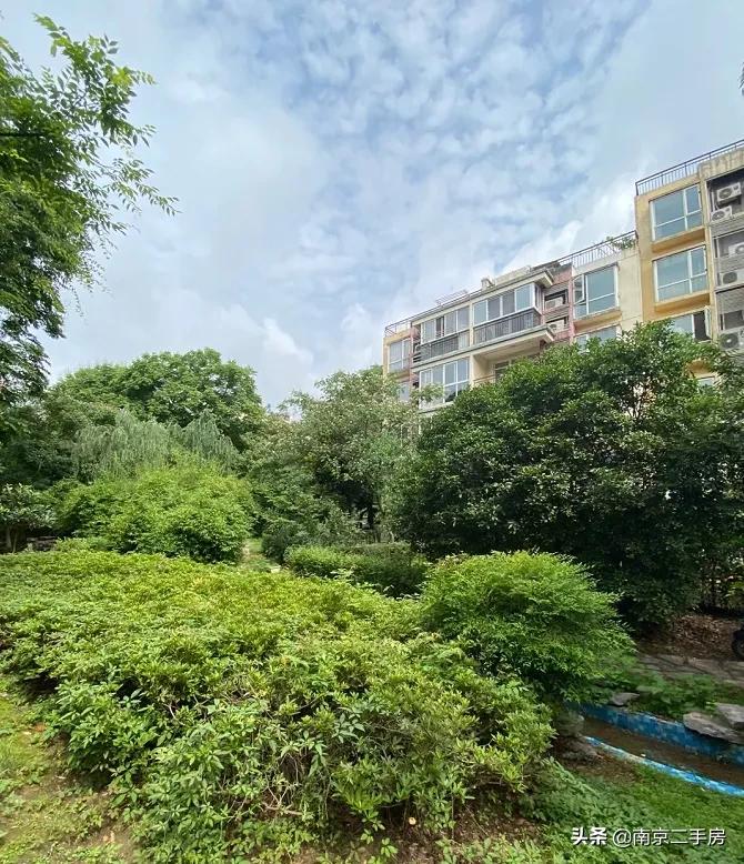 房价不涨反跌？曾经的销冠神盘，如今环境一言难尽，令人唏嘘