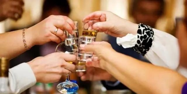 这几款“粮食酒”给真正懂酒的人，入口醇香好喝不贵，待客倍有面