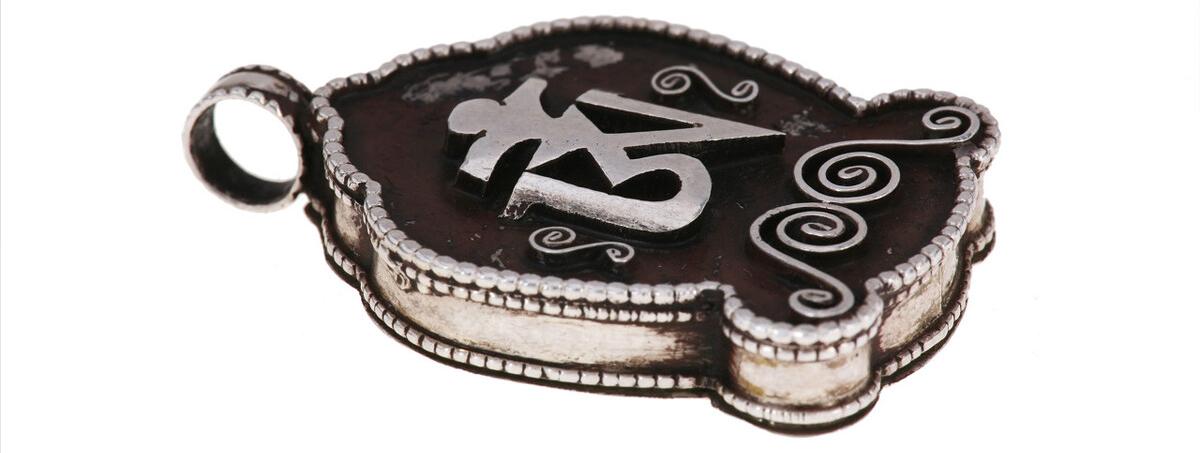 足金跟银饰一起佩戴,佩戴银饰有什么讲究禁忌