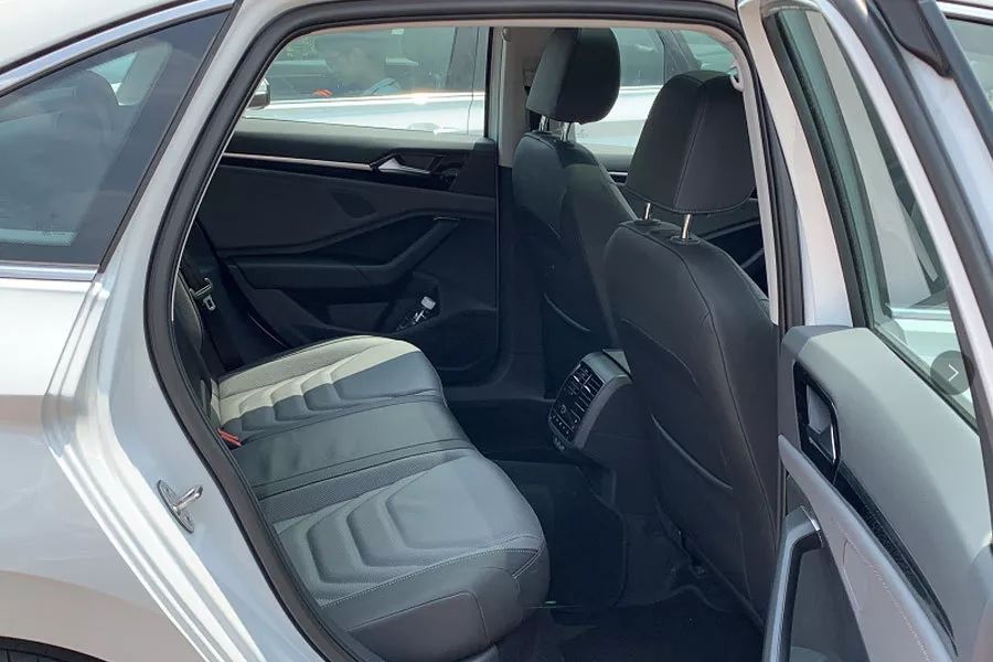 大众速腾空间实测,试驾大众速腾1.2t超越版