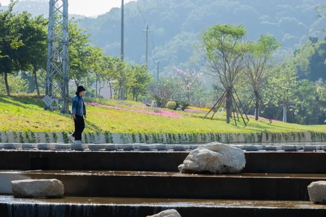 在大山深处幽静绝美的村落,深藏大山中的村落