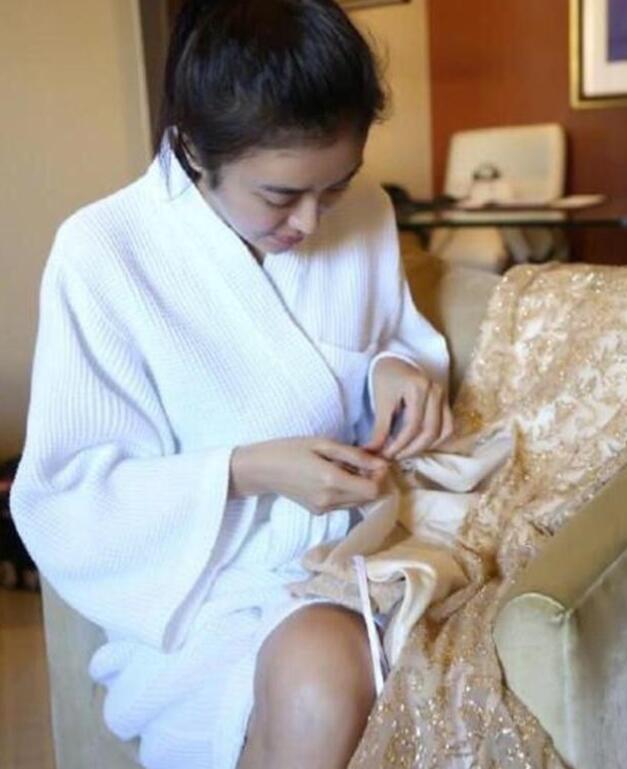 秦岚真的是白到发光,秦岚工作室近况