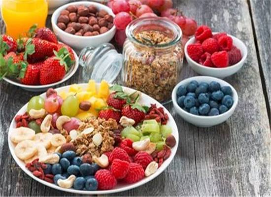 宝宝肚子积食胀得鼓鼓咳嗽,宝宝积食拉肚子大便酸臭怎么办