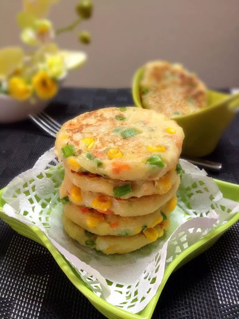 土豆干粮的家常做法,东北土豆白面干粮的做法