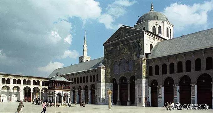 女人沦为*奴性**,男人被活埋:和平的不是这个时代,而是国家