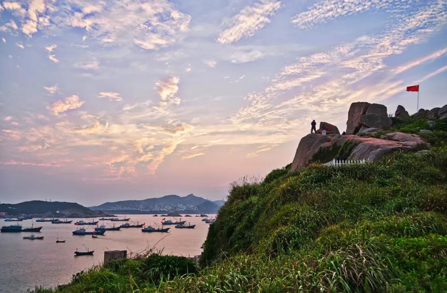 比普吉岛少的岛,比巴厘岛好玩的岛