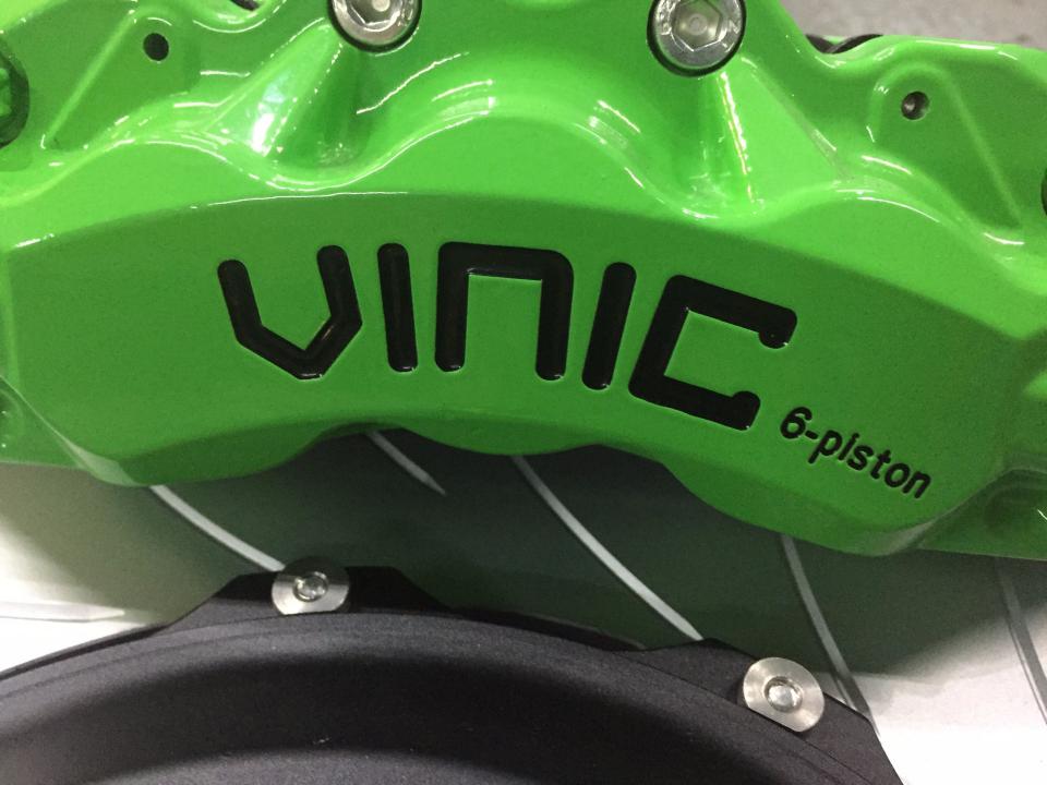 宝马3系换tei刹车,宝马3系的自动刹车功能测试