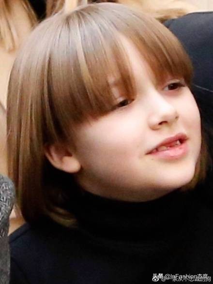 贝嫂和小七打扮成世界名媛,贝嫂带小七美容