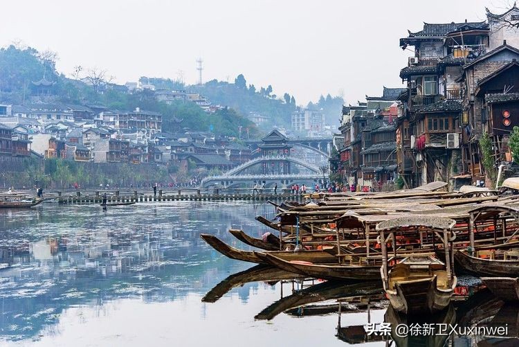 娌辨睙鍑ゅ嚢鍙ゅ煄姘戝,娓呮櫒娌辨睙杈归潤璋х殑鍑ゅ嚢鍙ゅ煄