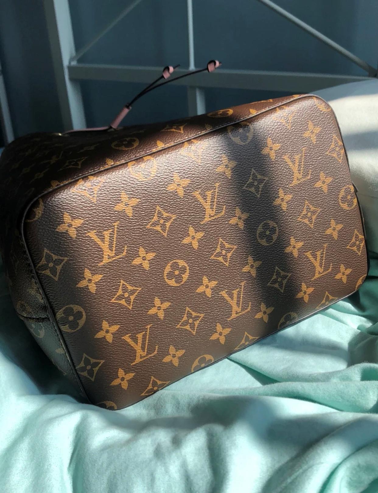 LVNÉONOÉ进得了办公室也看得了风景#