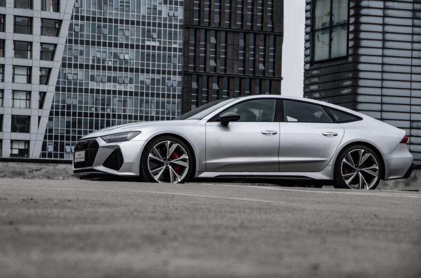 男人的梦想之车2018款奥迪rs7来了,全新一代奥迪rs7闪亮登场