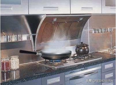 厨房的油烟味怎么快速去除,厨房油烟味很大有什么办法去除