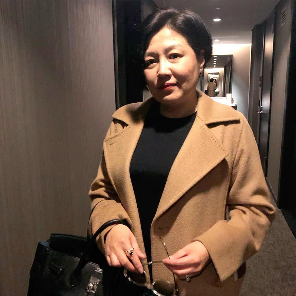 哈文回忆李咏去世视频,哈文在李咏去世1周年说什么