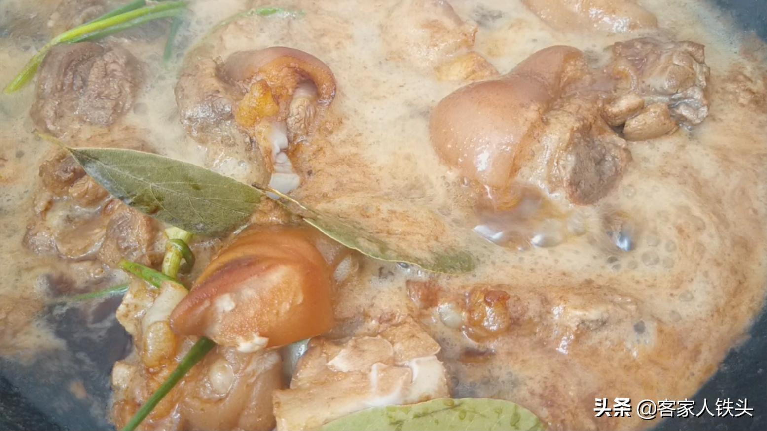 猪脚怎么做才软入味好吃,猪脚怎么做软烂吃起来不腻