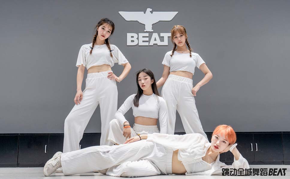 怎么引导男孩子感兴趣学拉丁舞,舞蹈拉丁舞初学者入门教程