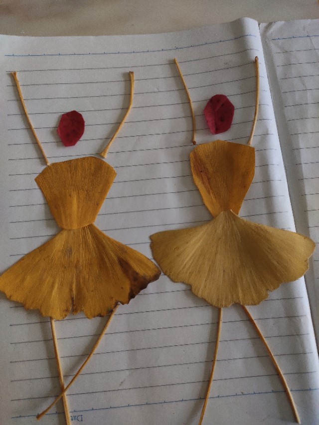 银杏叶手工花贴画幼儿园简单,银杏叶可以做什么手工小学生做的