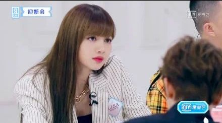 青春有你2出道夜舞台,青春有你2舞台单眼皮女生