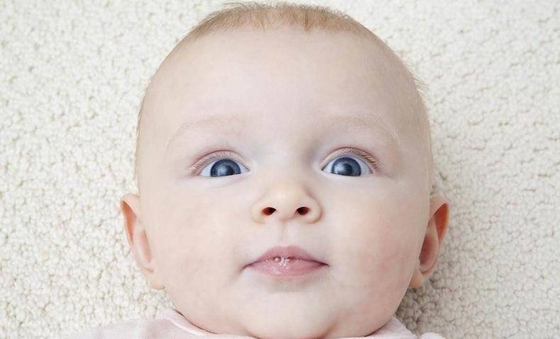 宝宝咬嘴唇如何干预,宝宝咬嘴唇怎么干预