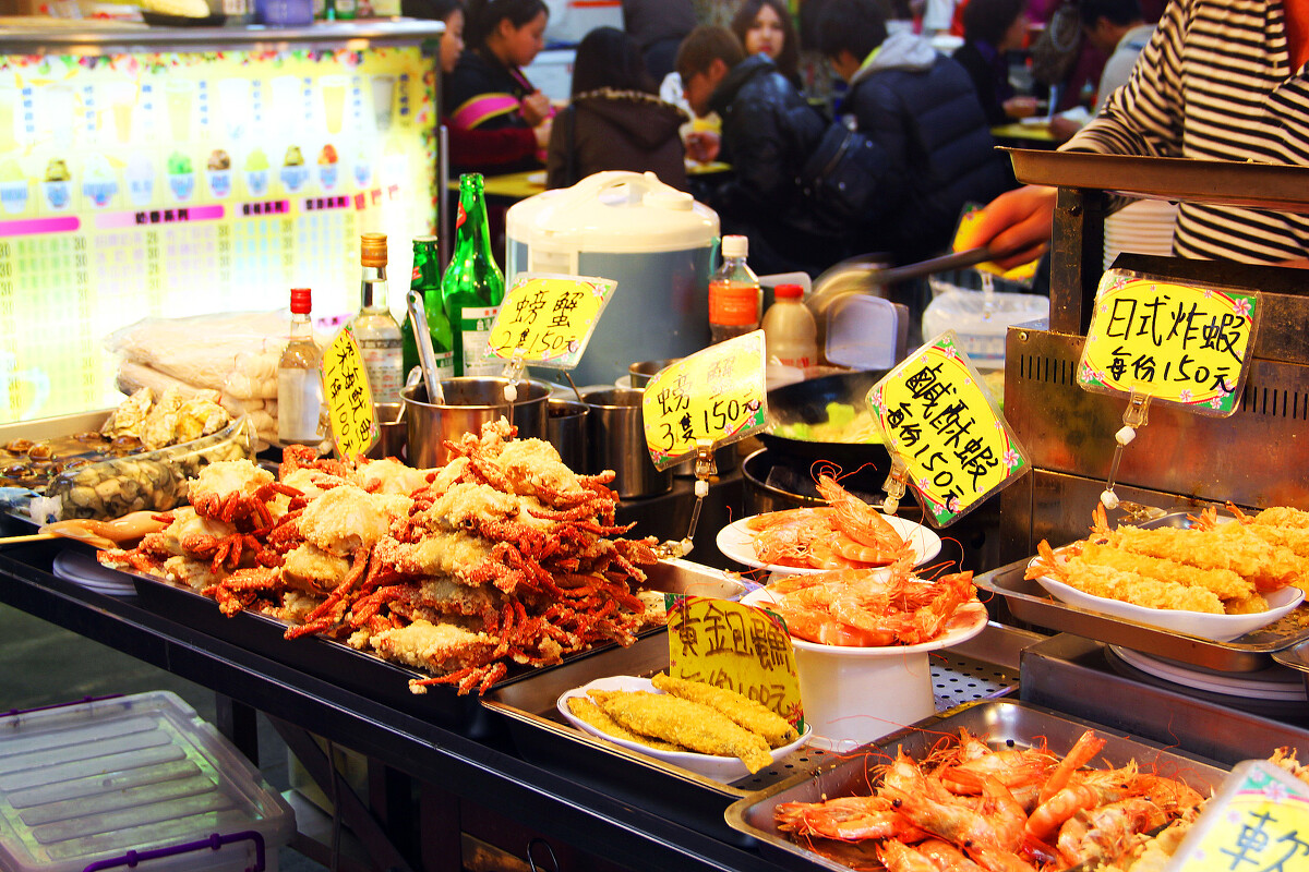 台北现在和大陆几线城市差不多,台湾人眼中的台北市