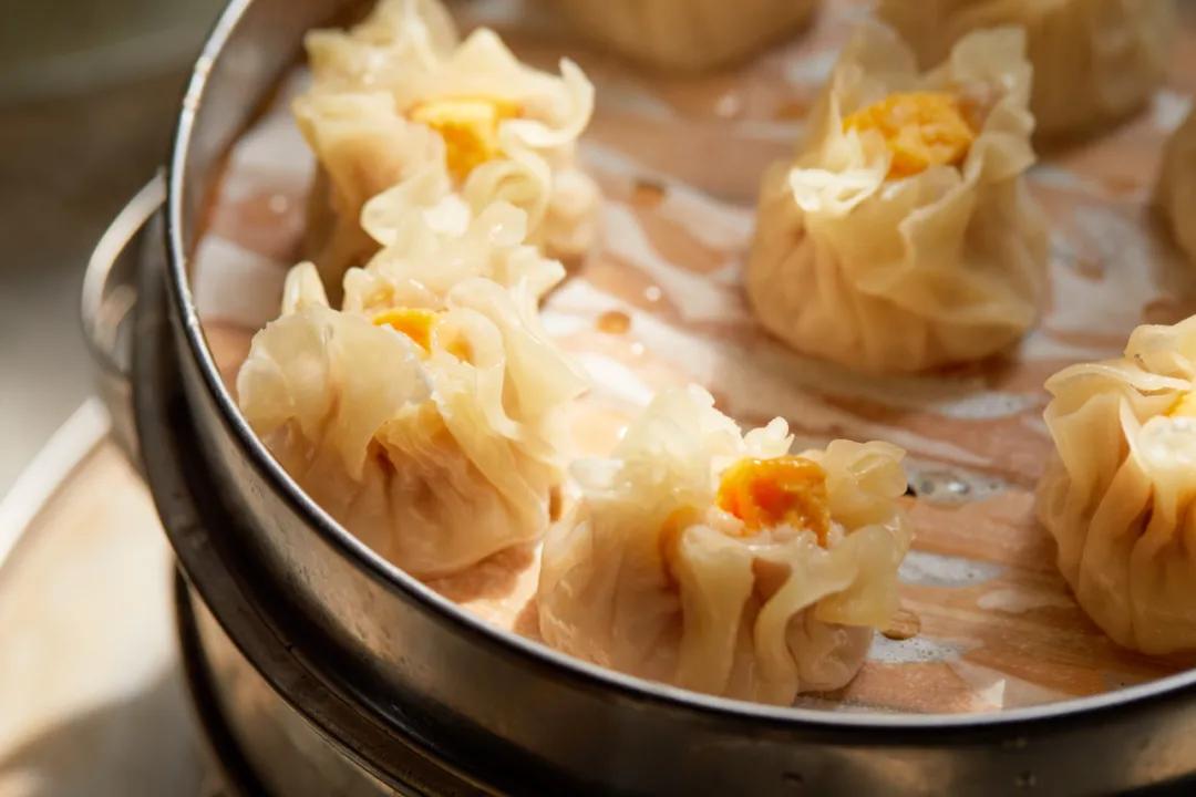 一到10月挤破头，这小镇也太好吃了吧