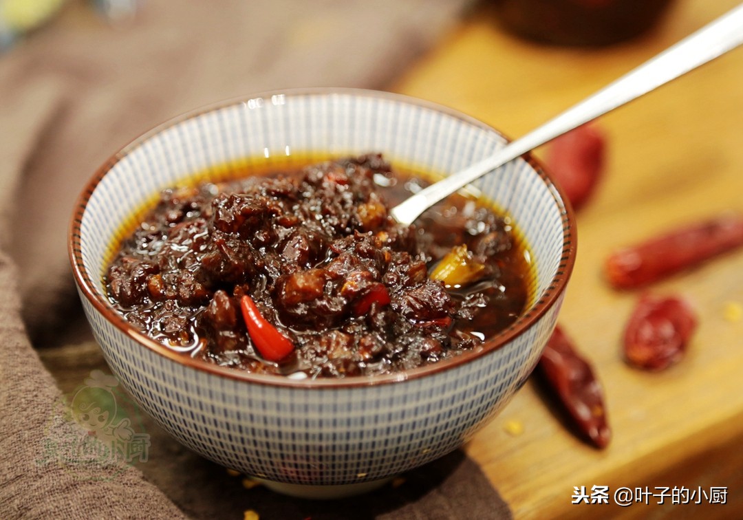 炸酱酱料的做法,炸酱葱家常做法