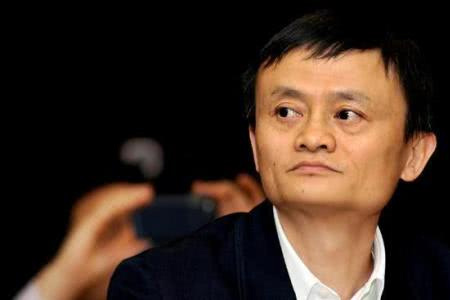 白岩松对话马云如何看待网友议论,马云接受白岩松采访互联网