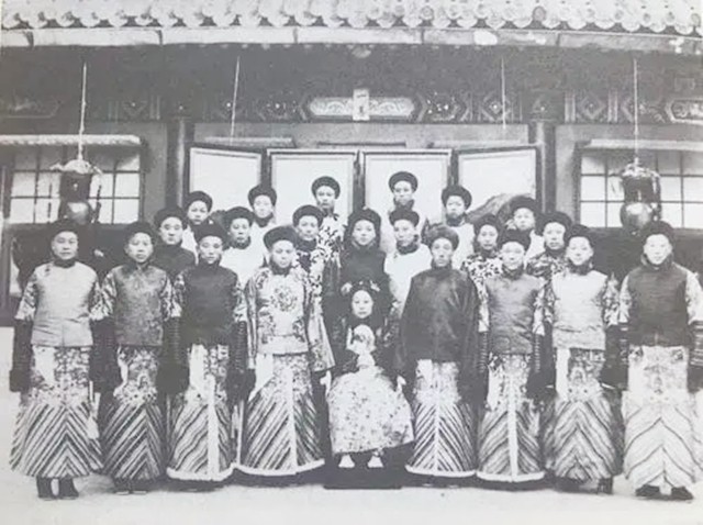 溥仪死后的恭亲王,清朝恭亲王和溥仪