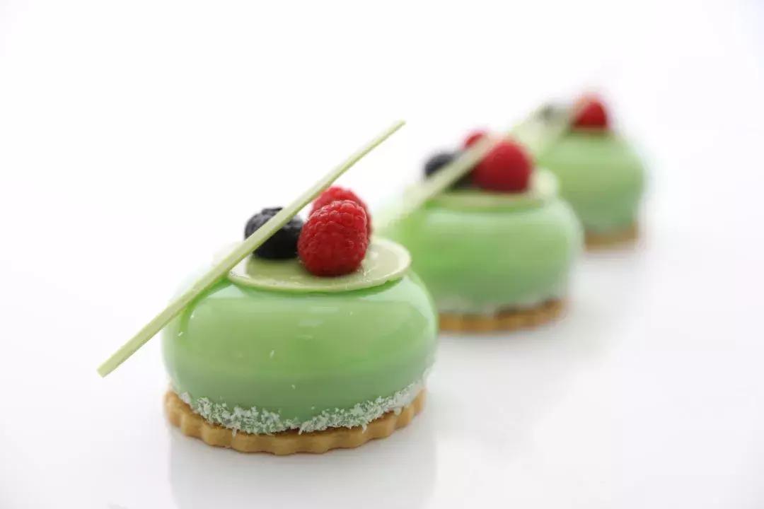 如何开一家港式甜品店赚钱快点呢,2019年开甜品店怎么样