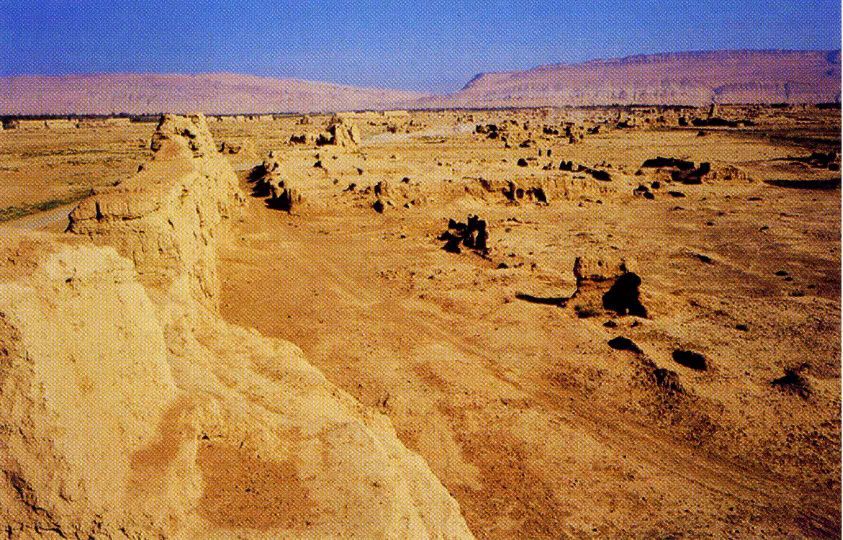 【跋涉边境亲吻祖国】58、奇台：红花似火的边境县…