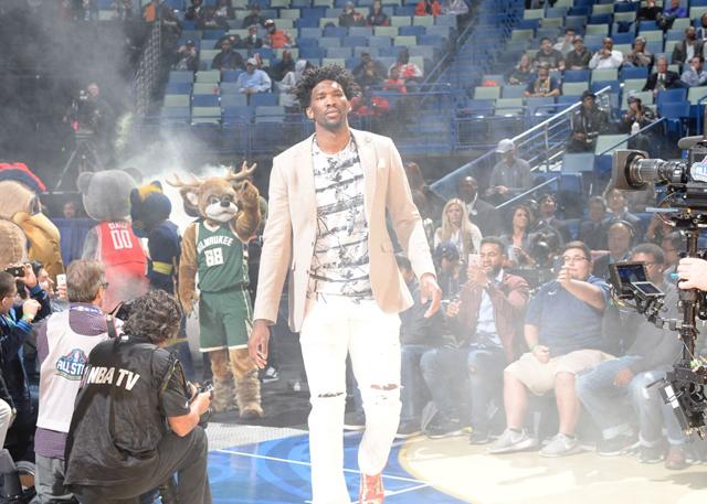 恩比德6岁杀狮子,恩比德小时候真的杀过狮子吗