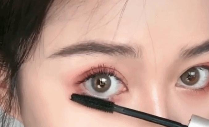 睫毛膏睫毛偏硬不卷翘,睫毛又短又塌下来用什么睫毛膏