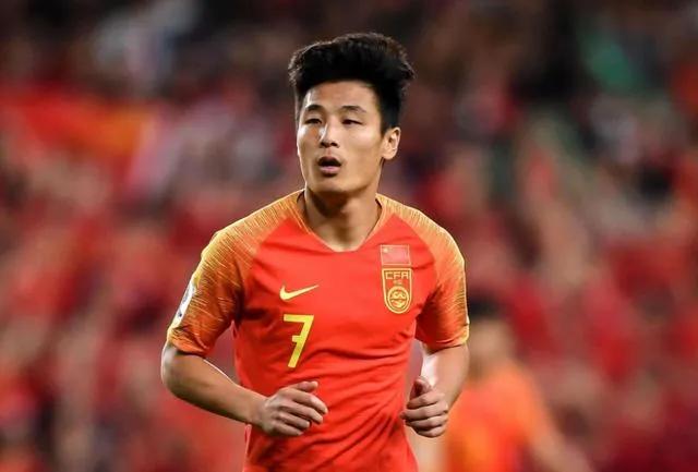 孙兴慜当选全场最佳,孙兴慜第7次获得亚洲金球奖