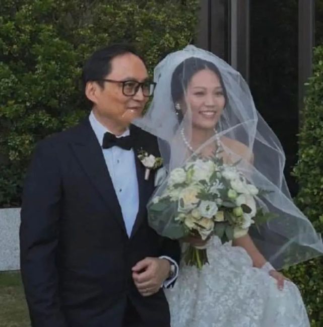 香港澳门豪门联姻,香港豪门争夺战