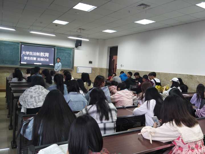 大学生不适应大学生活怎么办,大学生怎样尽快适应大学生活