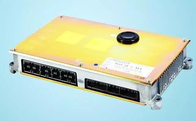 挖掘机电脑板烧坏，十之八九是这些原因（附电脑板插头详解）