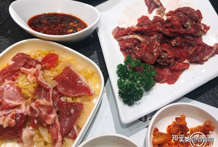 在东北吃饭是一种什么体验,跟东北人吃饭是什么体验