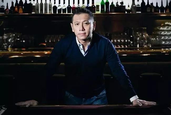 香港娱乐骄子杨受成家族“分业分工不分家”的代际传承