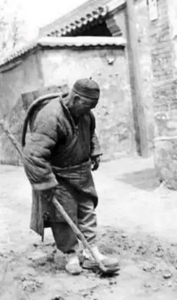 一人一年就产生近300斤粪便,全球70亿人的屎都去哪儿了?