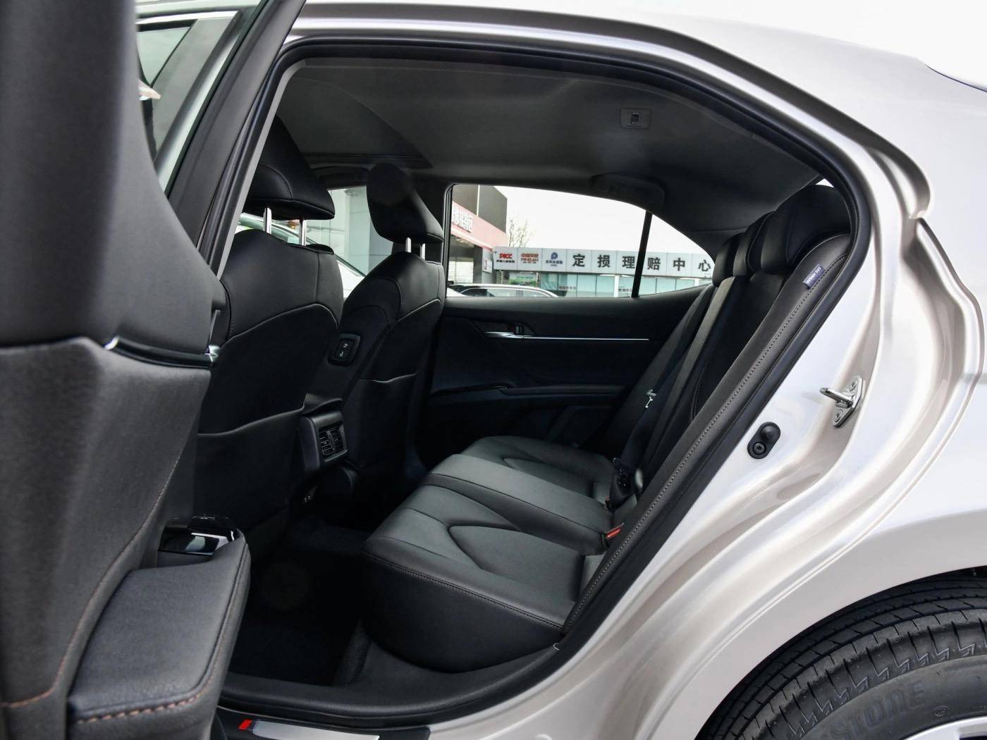 动力舒适度不错的自然吸气车,2024凯美瑞新款2.0豪华驾驶感受