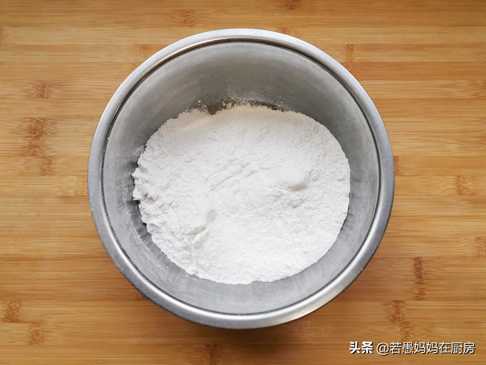 年糕怎么做鲜甜软糯不加枣,年糕太干了怎么做脆皮年糕