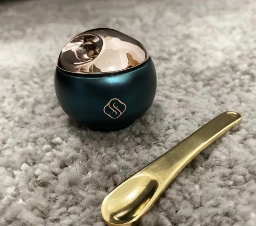 嘟嘟唇如何养成学生党,如何养成粉色嘟嘟唇