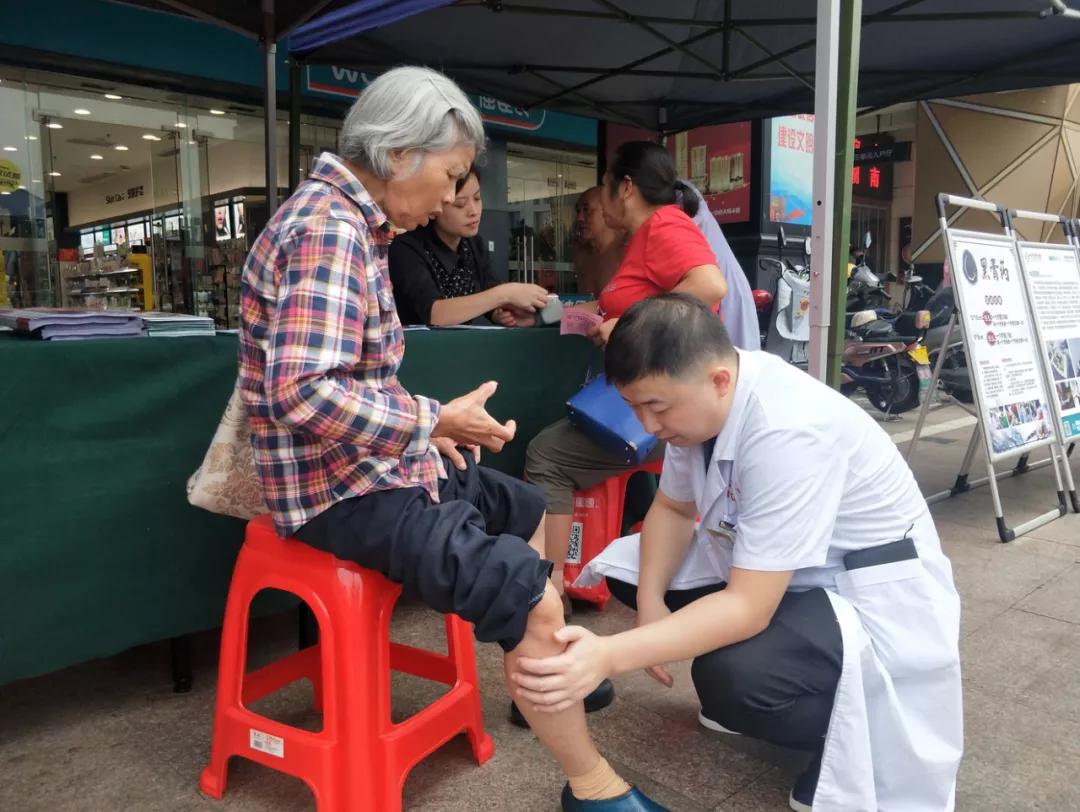 骨科专家来乡镇开展义诊活动,江西省人民医院骨科义诊活动